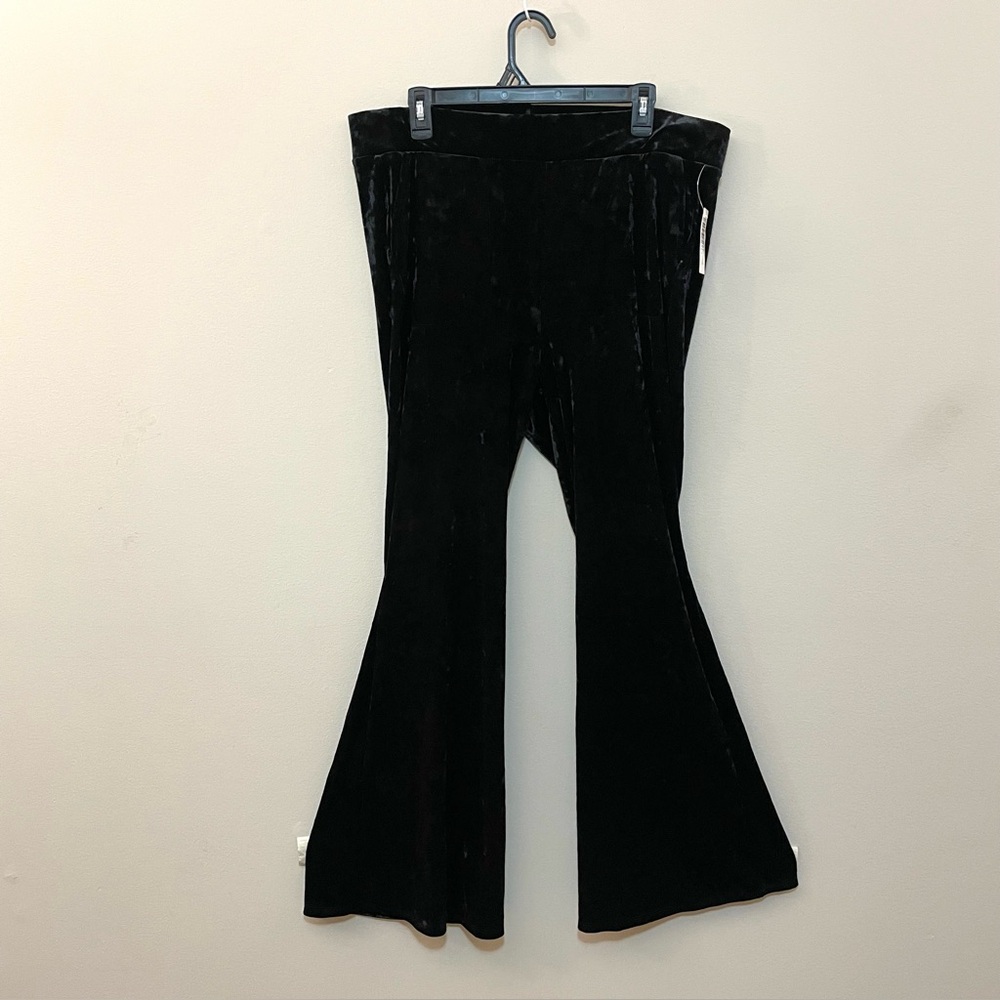Torrid Crushed Velvet Flare Pants 3x NWT